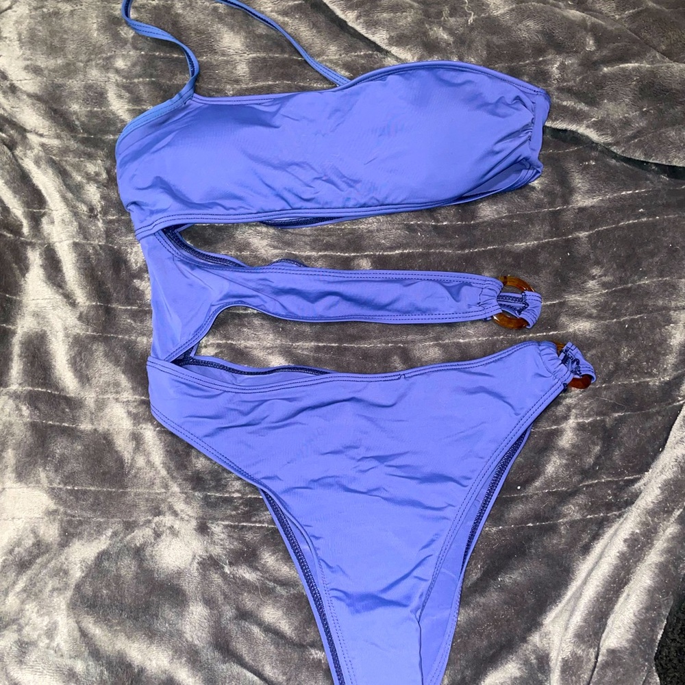 One piece cut out bathing suit, only worn once for vacay